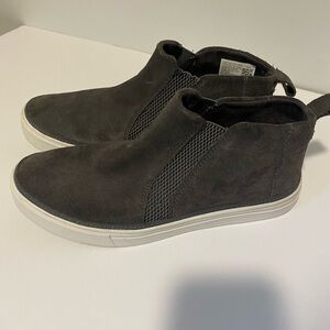 Women's Gray Slip-On Toms Sneakers High Top 7.5